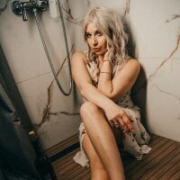 BellaStrong_