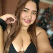 CurvyLolaX