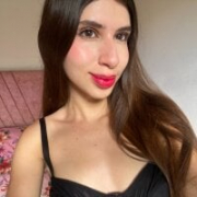 Emma_Petitte