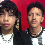 COUPLE_SEXYBOYS