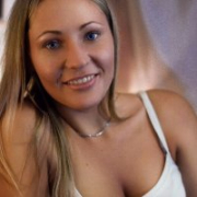 nicoleeblonde