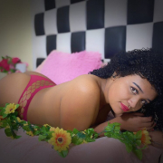 megan_brunette