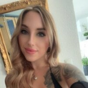 LaraHorneyy
