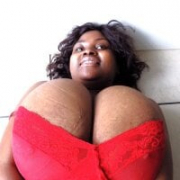 YumyyBoobsXXX