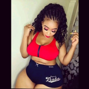 CURVYBITCHYY