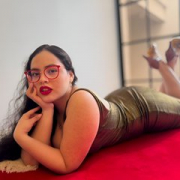 curvy-cumeater