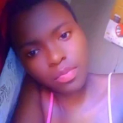 QUEEN_SOPHIE037