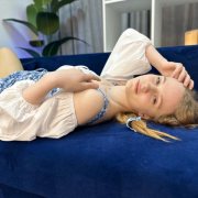 nika_tinsy