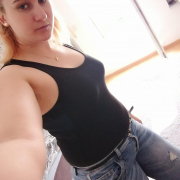 ariana228