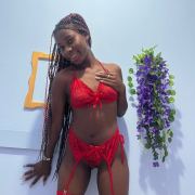 Maylin_brunette_