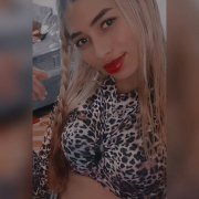 Mia_More-