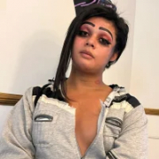 Bella_adamss_