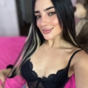 kylie444_