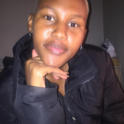 Queen_sauser3