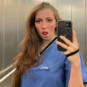 KrankenschwesterBella