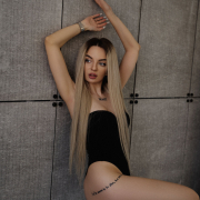 LaraRobbie