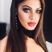 Madame_Walton69x
