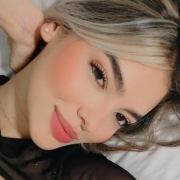 Nhia_