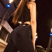 Mia_white_x