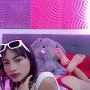 Mia_sub1