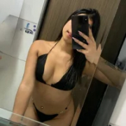 Mia_Turner18