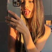 KiaraRoses