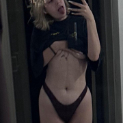SwipeRightCharlie
