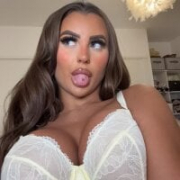 LolaRosexx