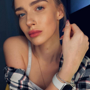 Kira_Reeves
