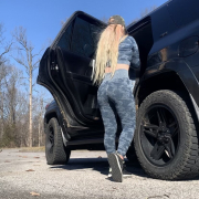 Divine_Nikole