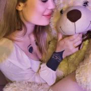 Kylie_4u