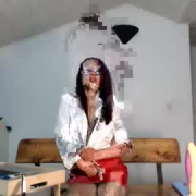 ela_gomez