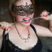 Domina_Lili