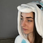 _nikki_reed