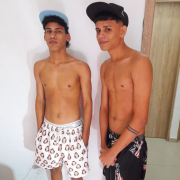 twomenhotlatin