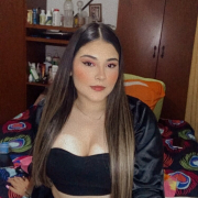 zoe_jhossom