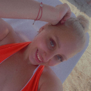 Alexa_Crystal