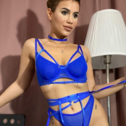 Emma_Shinex