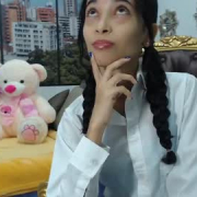 linda_petite
