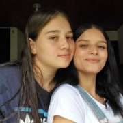 Avril_Halia