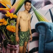 Scoot_guyhot