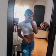 ana-jones01