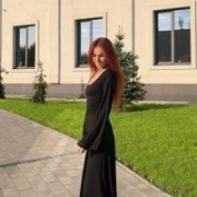 Eva_Hollowey