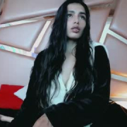 nikki_johnes