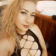 SofiaCurvy_
