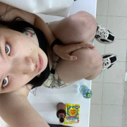 Yanni_liee