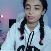 linda_petite16