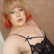 curvygothfemboy