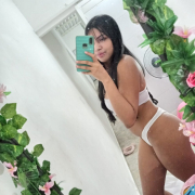 lesschloe