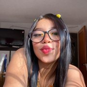 Maddy_pinkk_